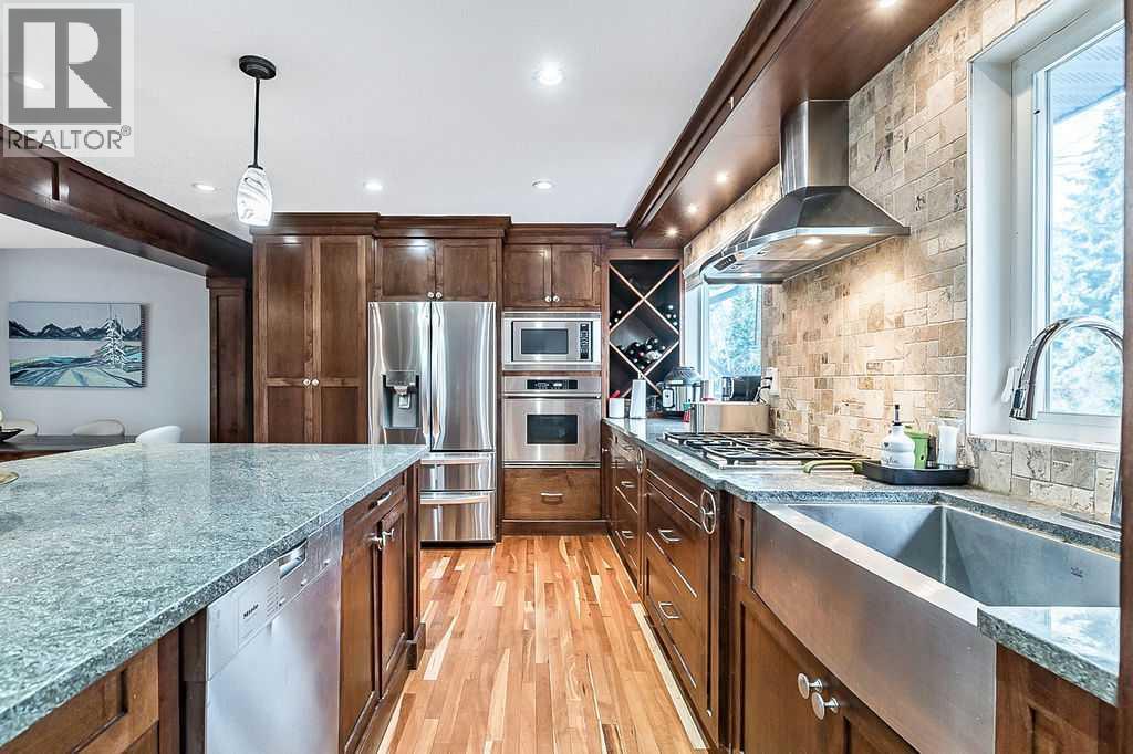 804 Varsity Estates Place Nw, Calgary, Alberta  T3B 3X3 - Photo 11 - A2270083