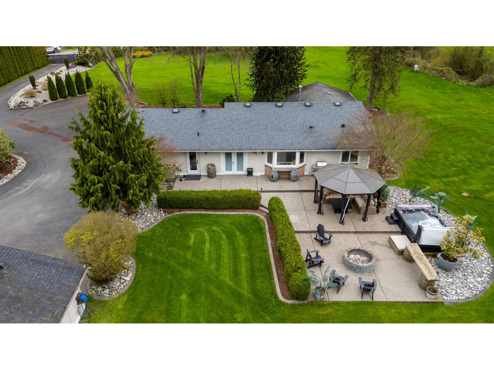 27720 Joanita Place, Abbotsford, British Columbia  V4X 2C3 - Photo 8 - R3066846