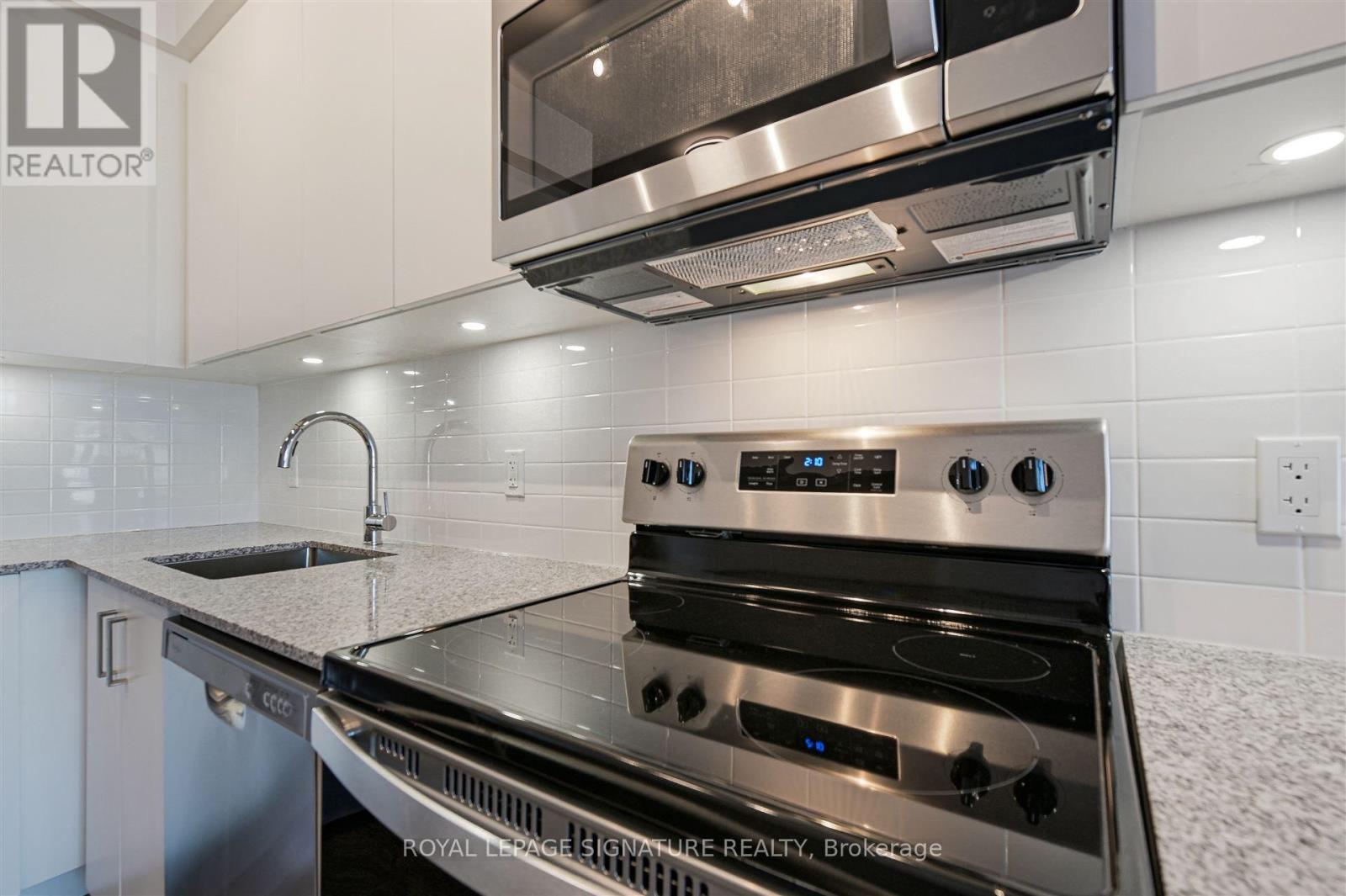 220 - 1010 Dundas Street E, Whitby, Ontario  L1N 2K2 - Photo 9 - E12543530