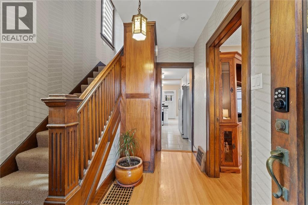 2209 Lincoln Road, Windsor, Ontario  N8W 2R3 - Photo 3 - 40787967