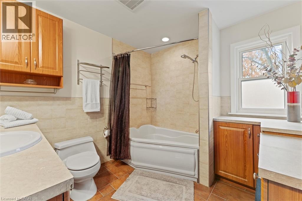 2209 Lincoln Road, Windsor, Ontario  N8W 2R3 - Photo 19 - 40787967