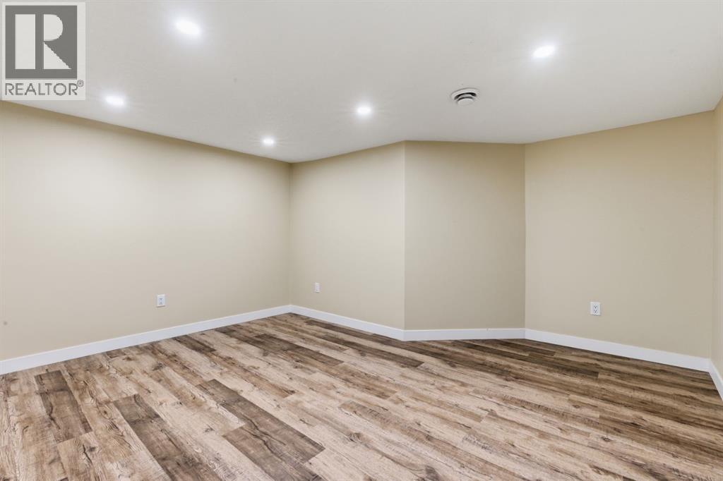 64 Cougarstone Square Sw, Calgary, Alberta  T3H 5J4 - Photo 39 - A2262348