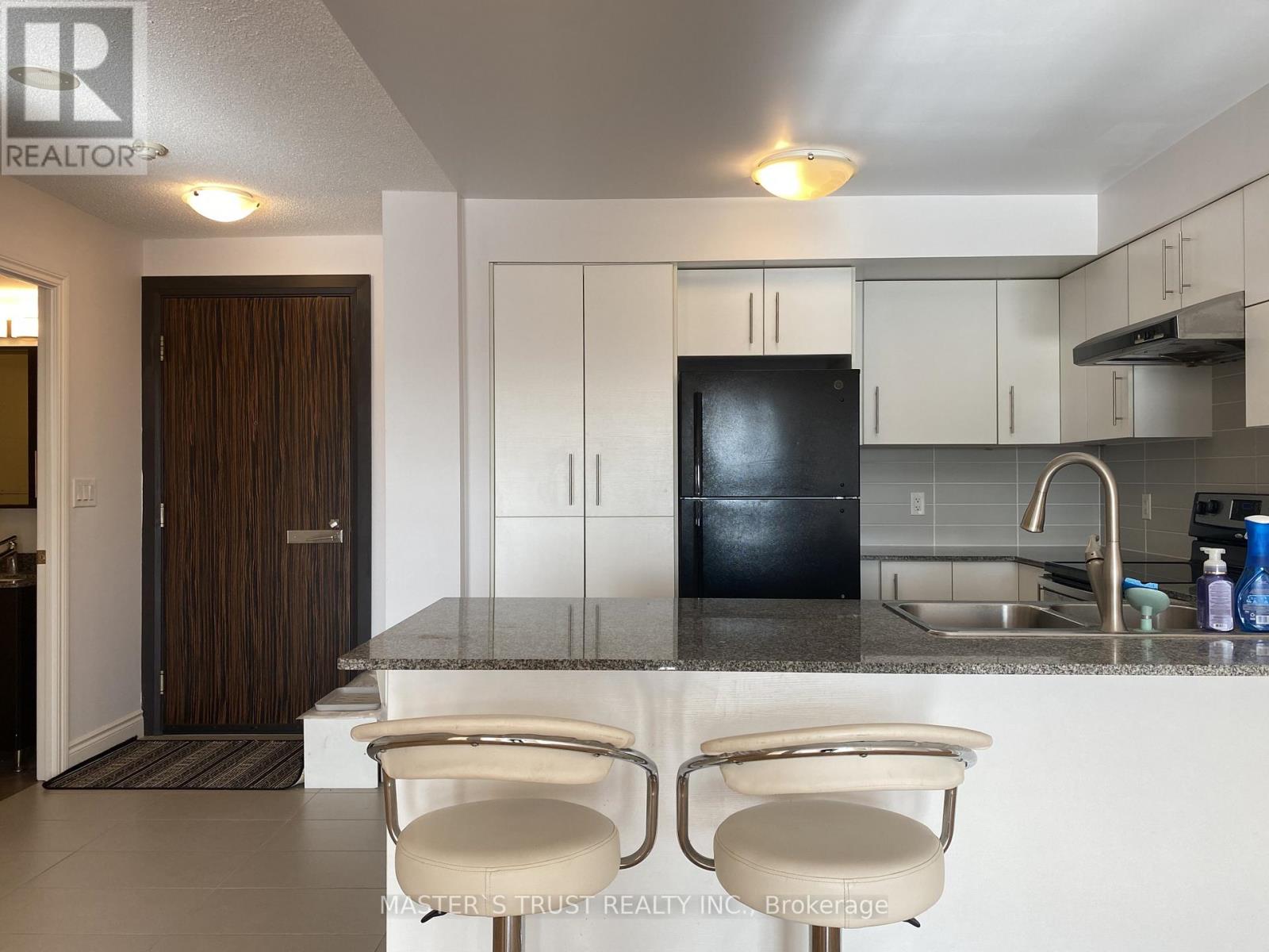 709 - 273 South Park Road, Markham, Ontario L3T 0B5 - Photo 3 - N12542280