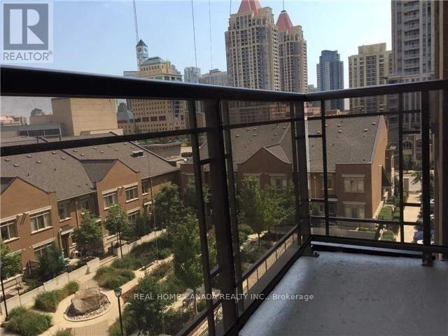 504 - 385 Prince Of Wales Drive, Mississauga, Ontario  L5B 0C6 - Photo 12 - W12543518