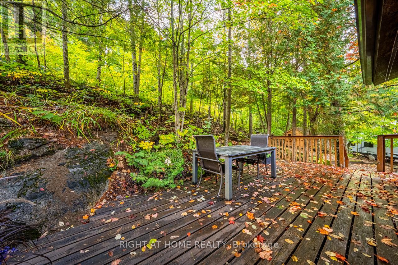 1220 Portage Lake Road, Dysart Et Al, Ontario  K0M 1S0 - Photo 33 - X12543536