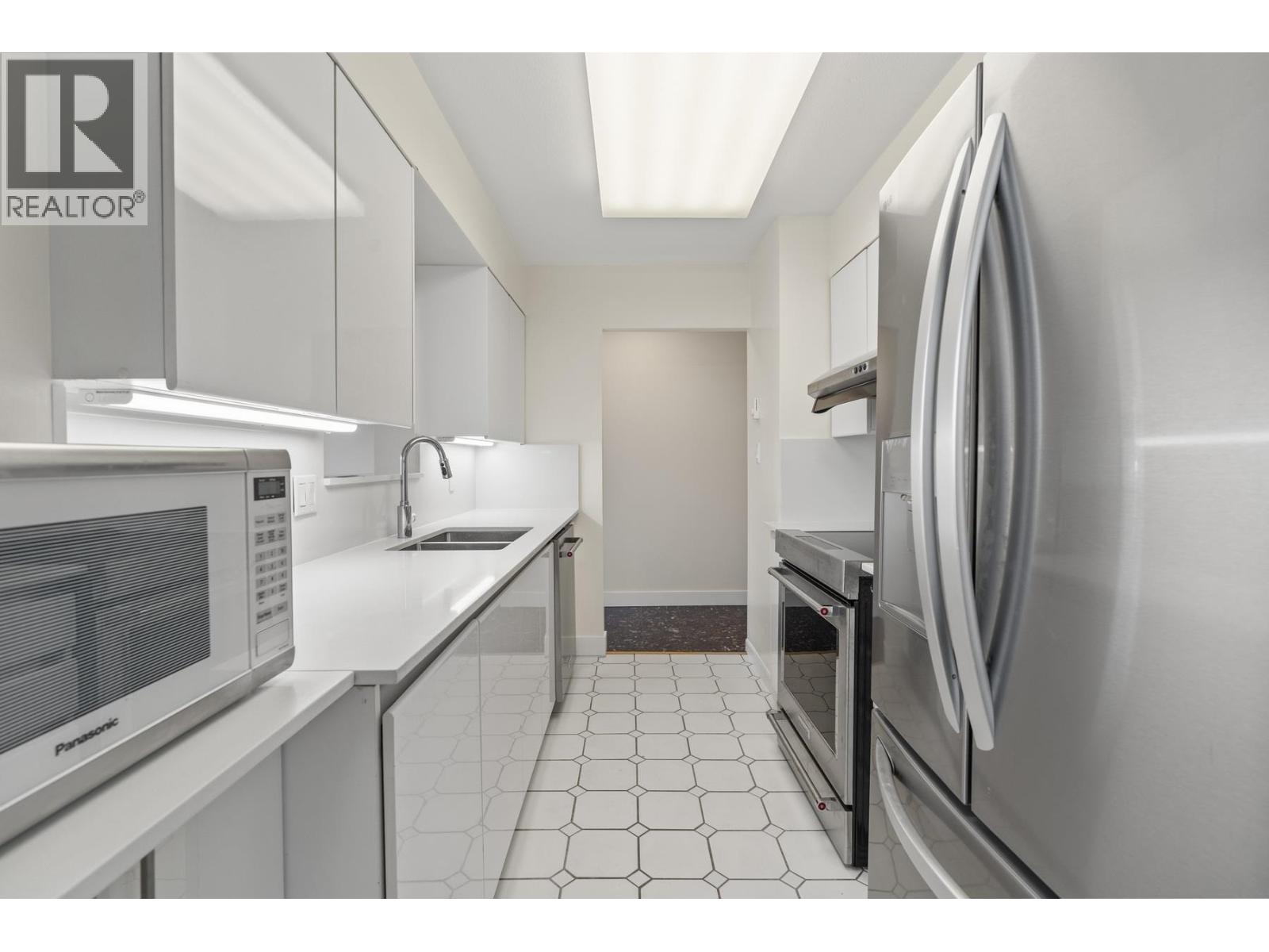 401 1235 W Broadway, Vancouver, British Columbia  V6H 1G7 - Photo 16 - R3067143