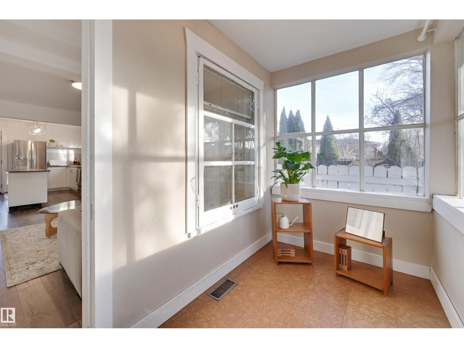 11227 69 St Nw, Edmonton, Alberta  T5B 1R6 - Photo 25 - E4465670