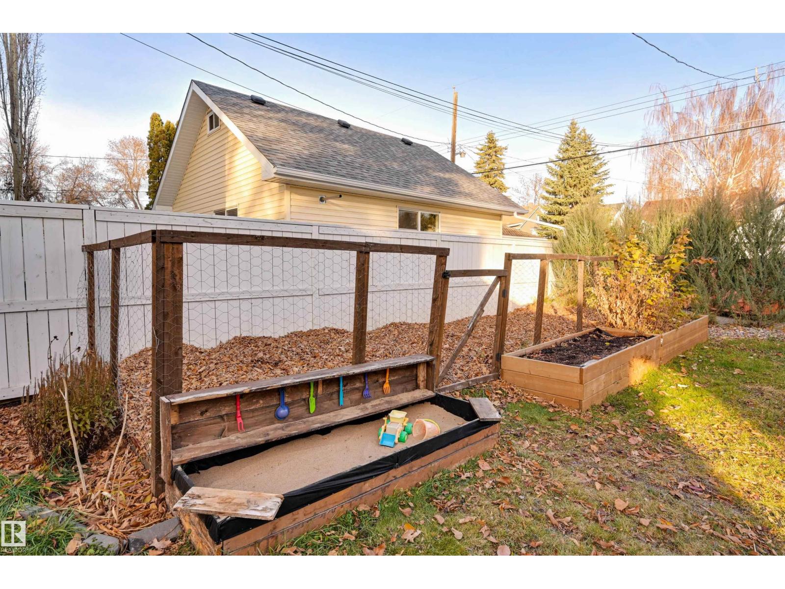 11227 69 St Nw, Edmonton, Alberta  T5B 1R6 - Photo 41 - E4465670