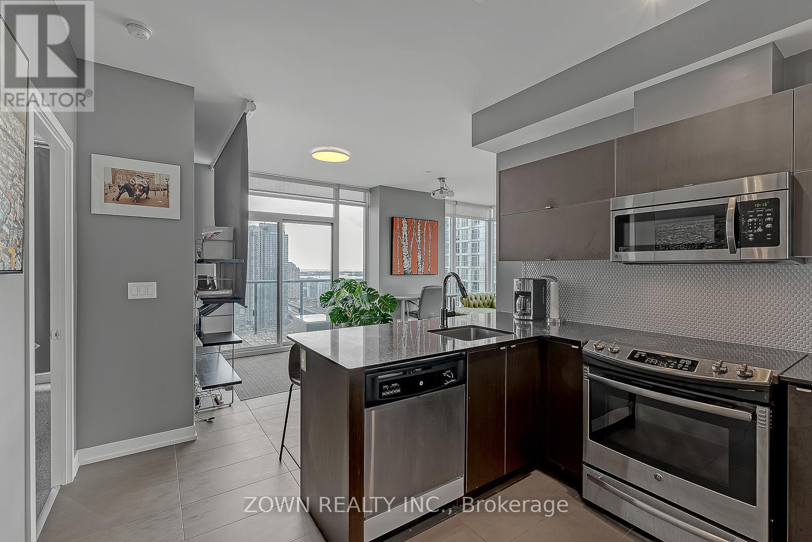 Ph09 - 170 Fort York Boulevard, Toronto, Ontario  M5V 0E6 - Photo 3 - C12541412