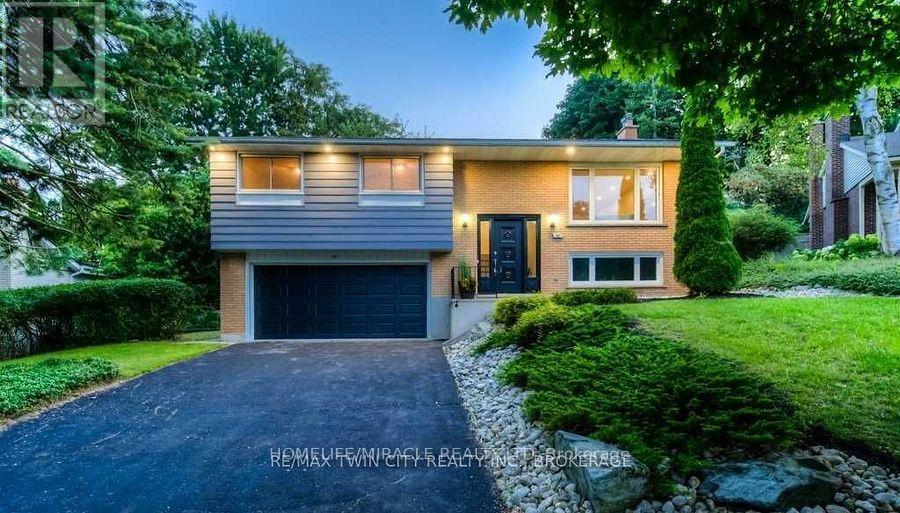 56 CLOVERDALE CRESCENT, Kitchener, Ontario