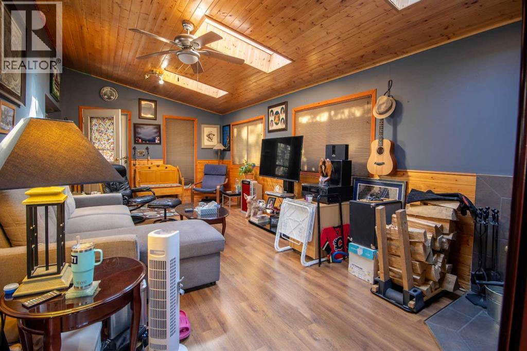 1, 200 4 Avenue Sw, Sundre, Alberta  T0M 1X0 - Photo 12 - A2267082