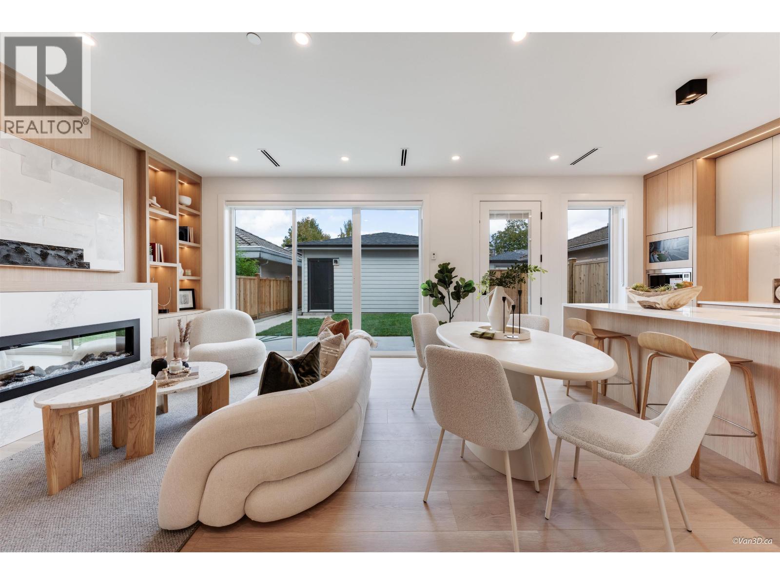 2 3121 E 46th Avenue, Vancouver, British Columbia  V5S 1B1 - Photo 3 - R3067123