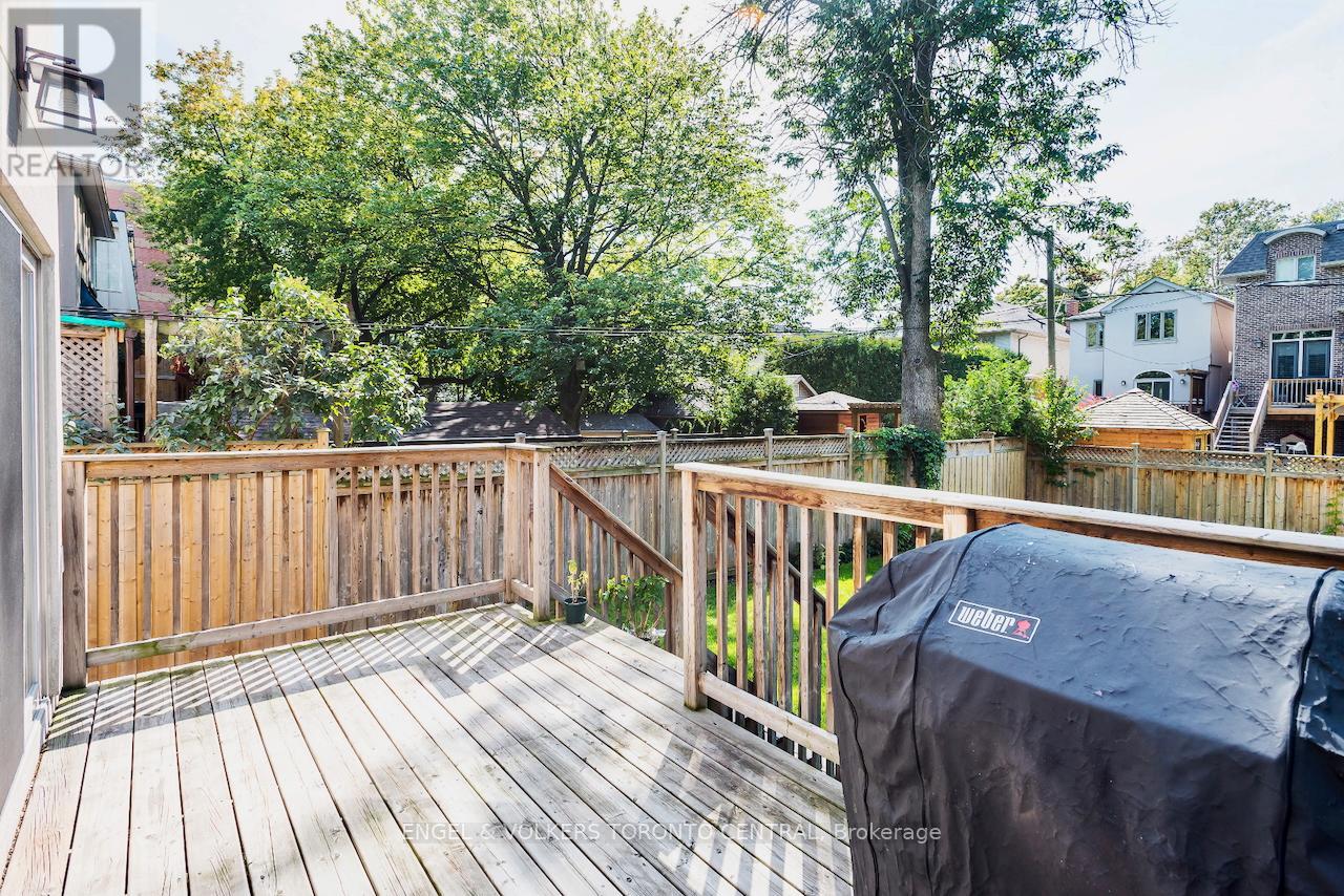 224 Randolph Road, Toronto, Ontario  M4G 3S7 - Photo 10 - C12543542