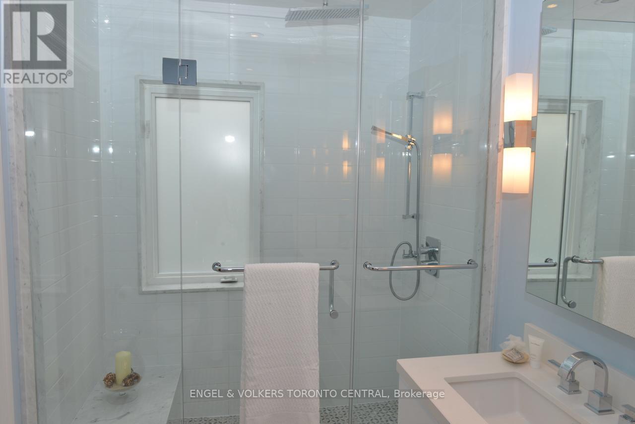 224 Randolph Road, Toronto, Ontario  M4G 3S7 - Photo 16 - C12543542