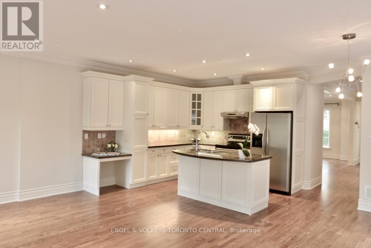 224 Randolph Road, Toronto, Ontario  M4G 3S7 - Photo 7 - C12543542