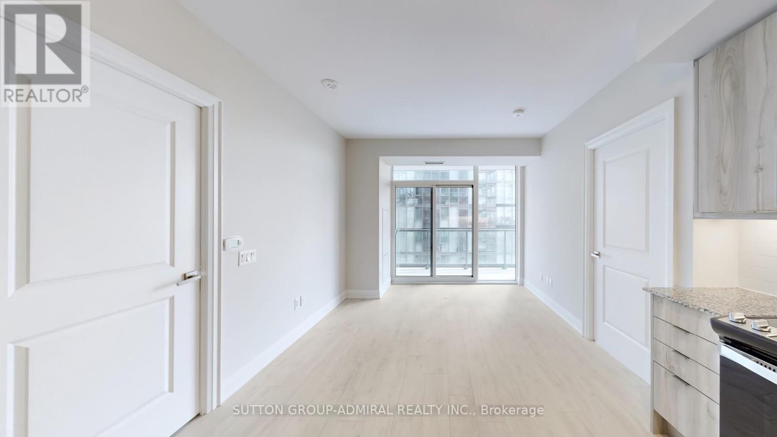 716 - 10 Gatineau Drive, Vaughan, Ontario  L4J 0L2 - Photo 7 - N12482250