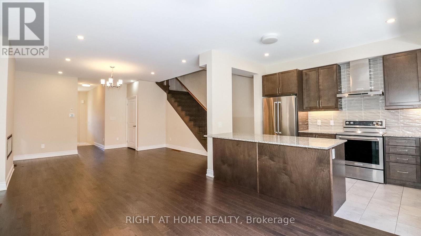 17 Periwinkle Road, Springwater, Ontario L9X 2C8 - Photo 16 - S12543578