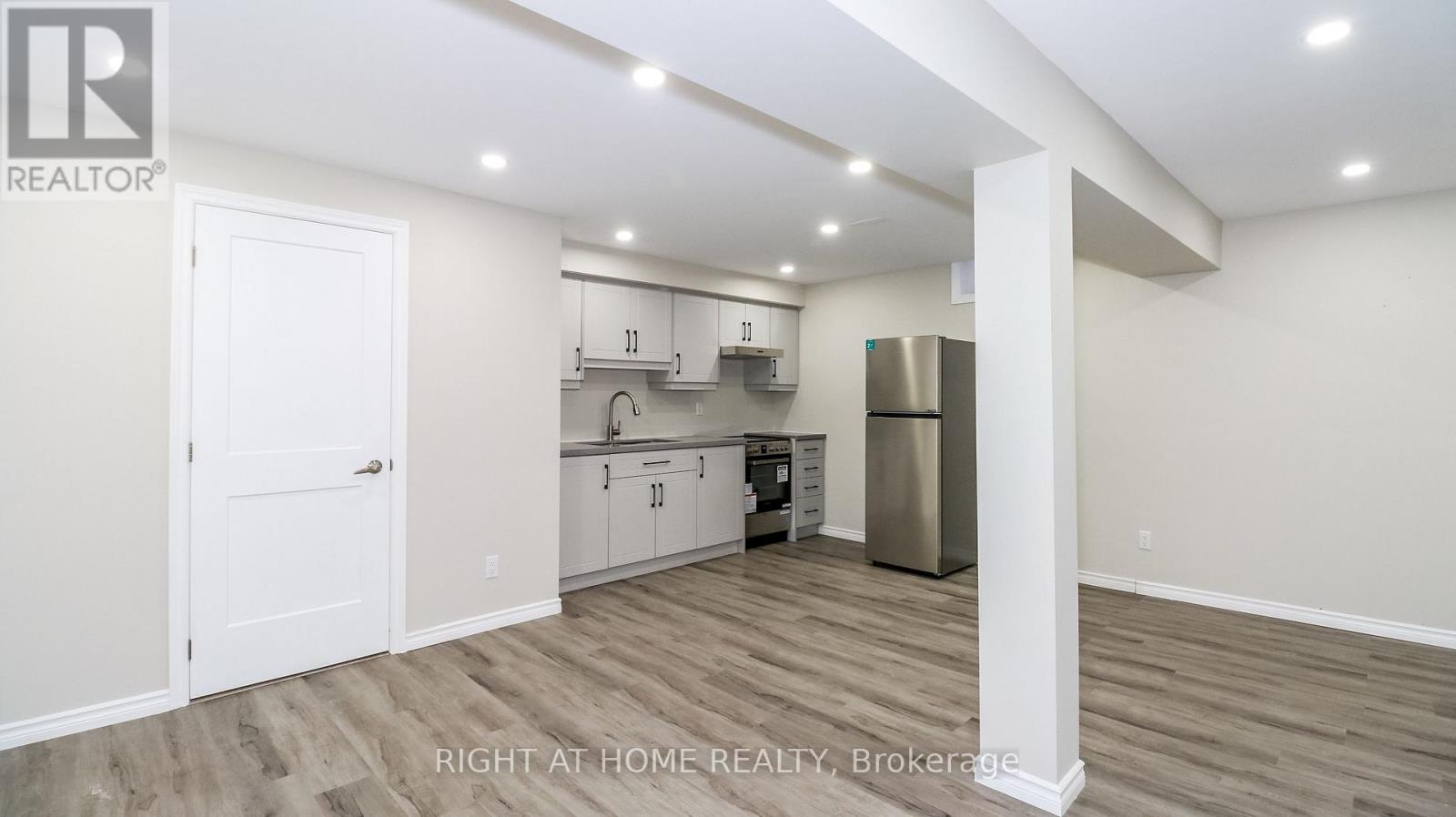 17 Periwinkle Road, Springwater, Ontario L9X 2C8 - Photo 33 - S12543578