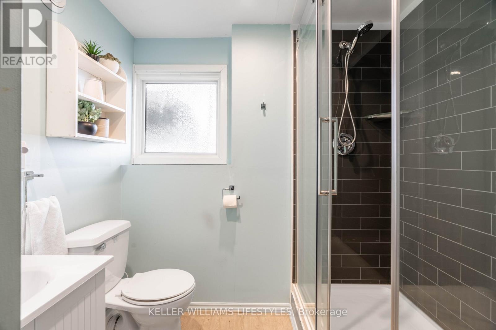 8749 Longwoods Road, Strathroy-Caradoc, Ontario  N0L 1W0 - Photo 22 - X12543644