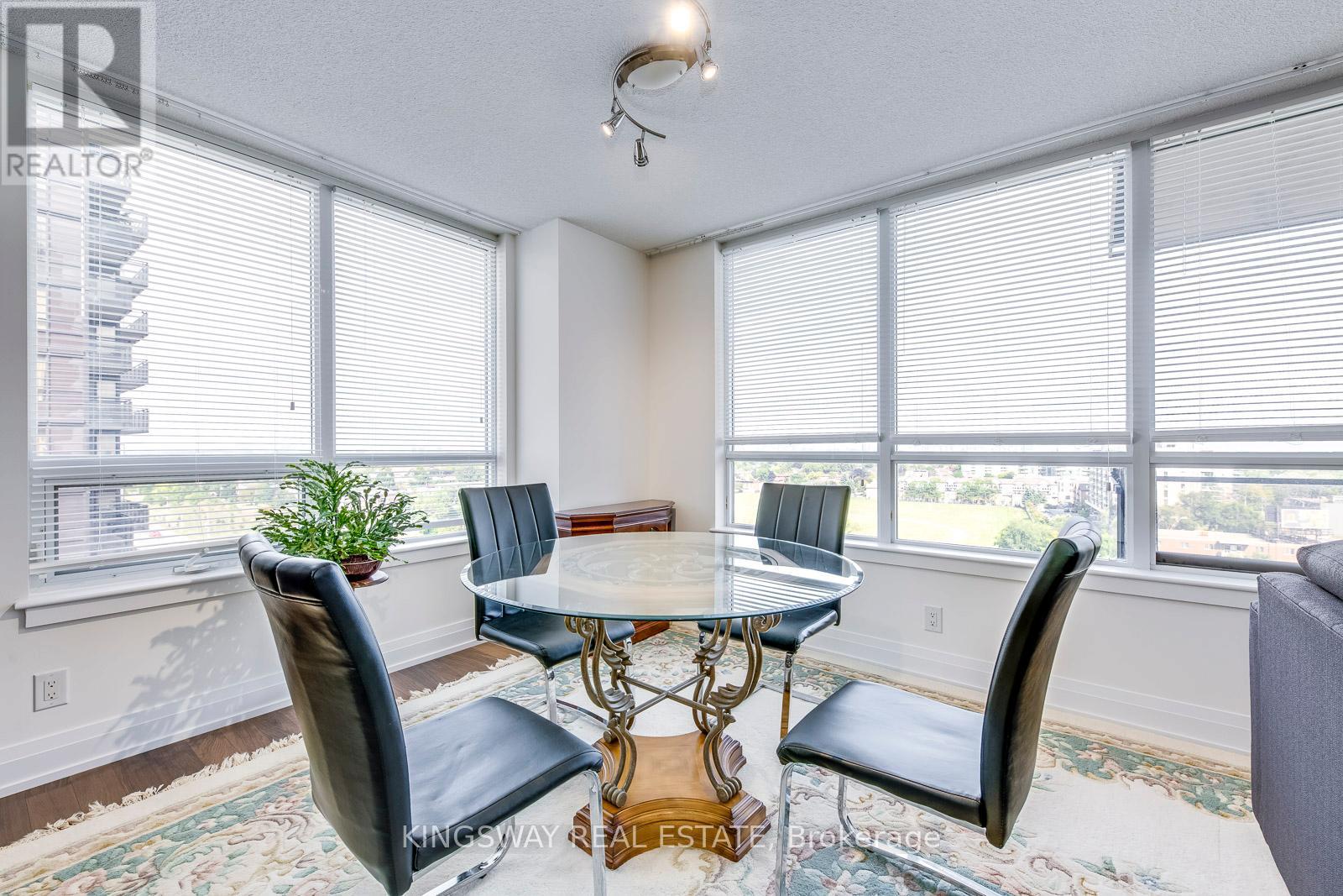 905 - 1060 Sheppard Avenue W, Toronto, Ontario  M3J 0G7 - Photo 11 - W12543564