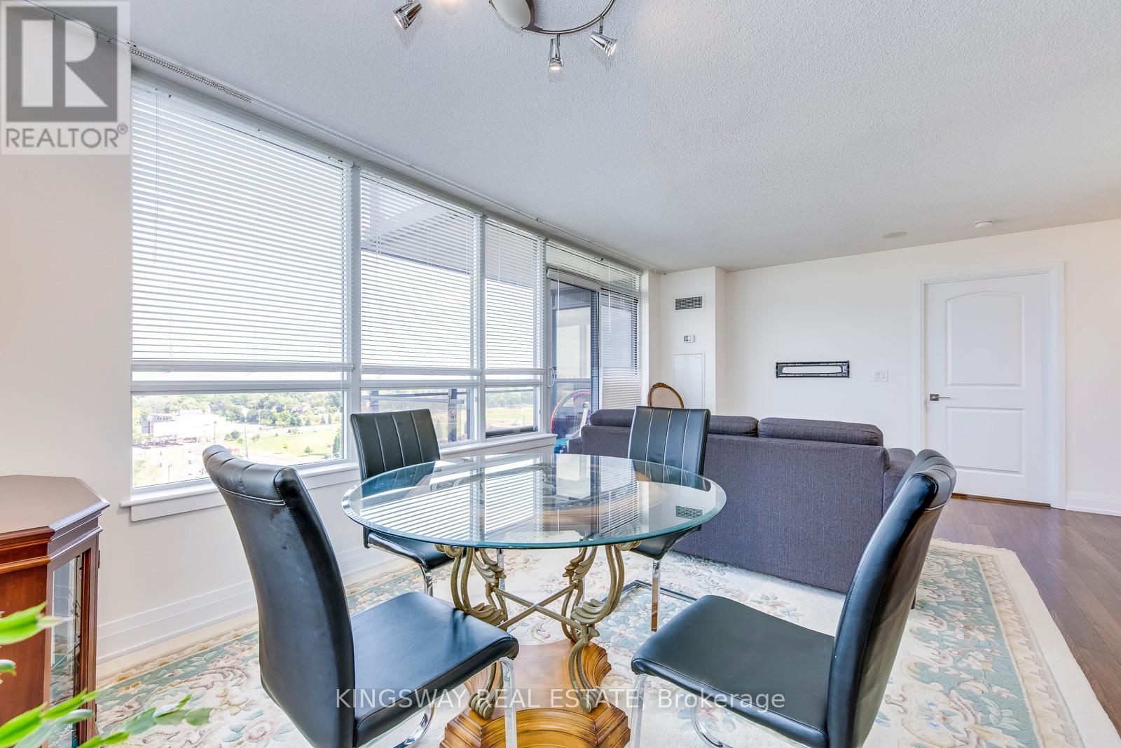 905 - 1060 Sheppard Avenue W, Toronto, Ontario  M3J 0G7 - Photo 12 - W12543564