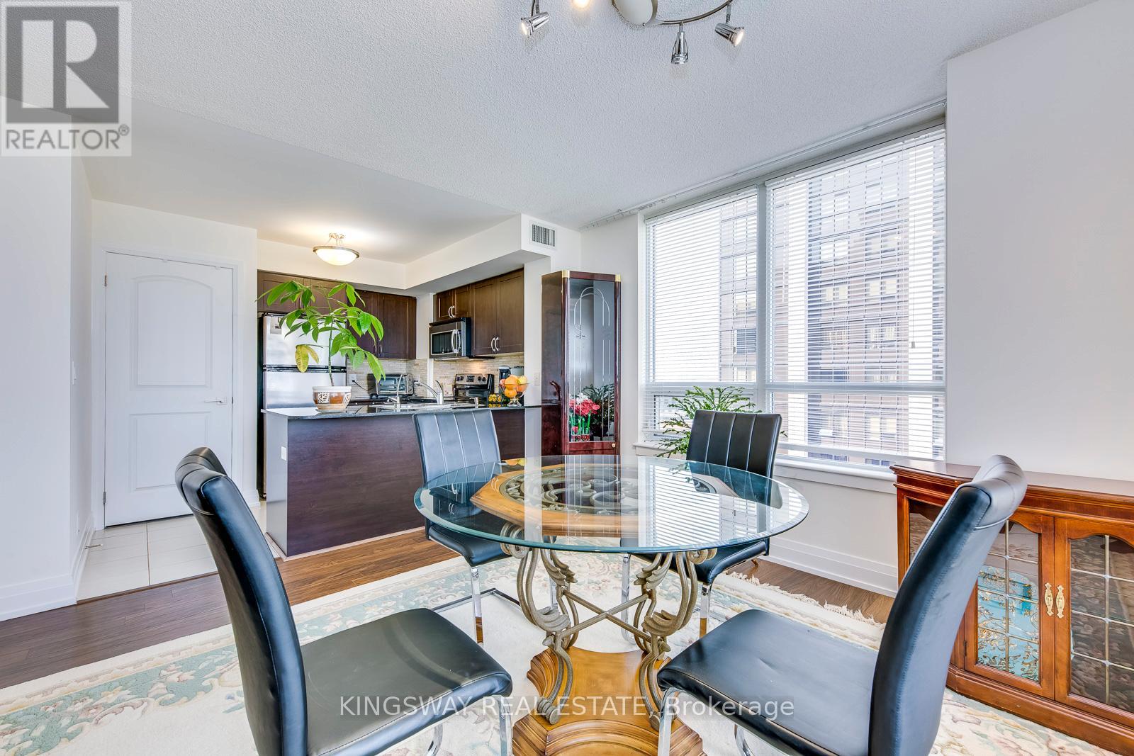 905 - 1060 Sheppard Avenue W, Toronto, Ontario  M3J 0G7 - Photo 13 - W12543564