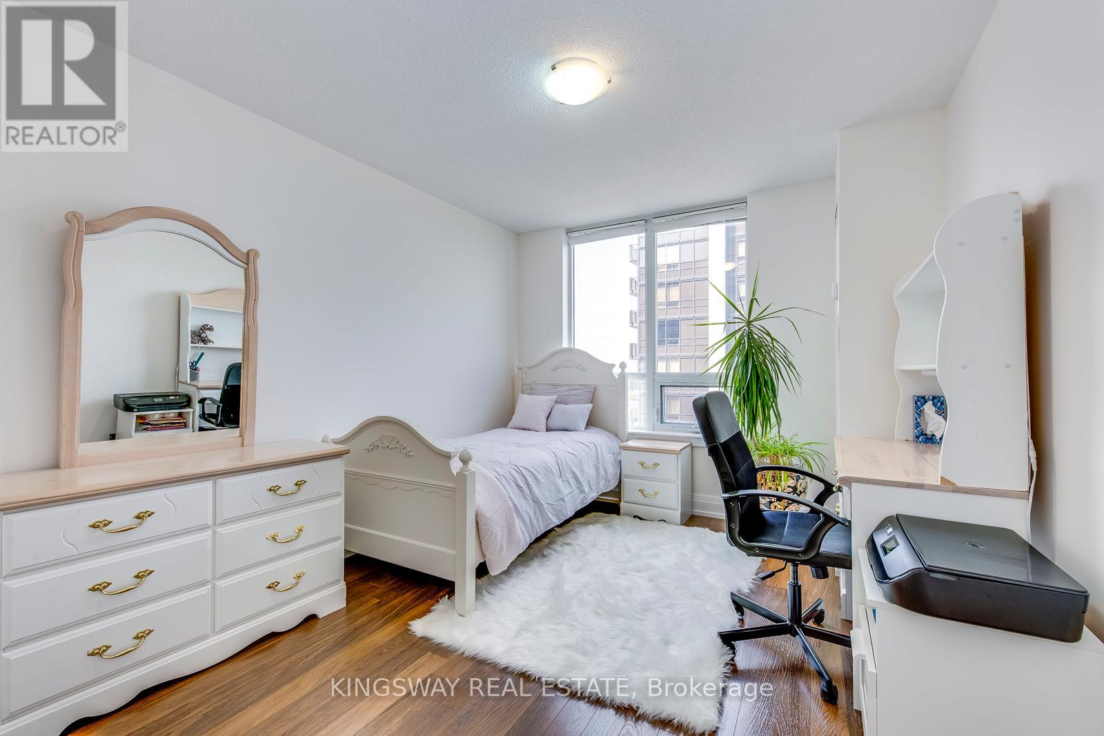 905 - 1060 Sheppard Avenue W, Toronto, Ontario  M3J 0G7 - Photo 18 - W12543564