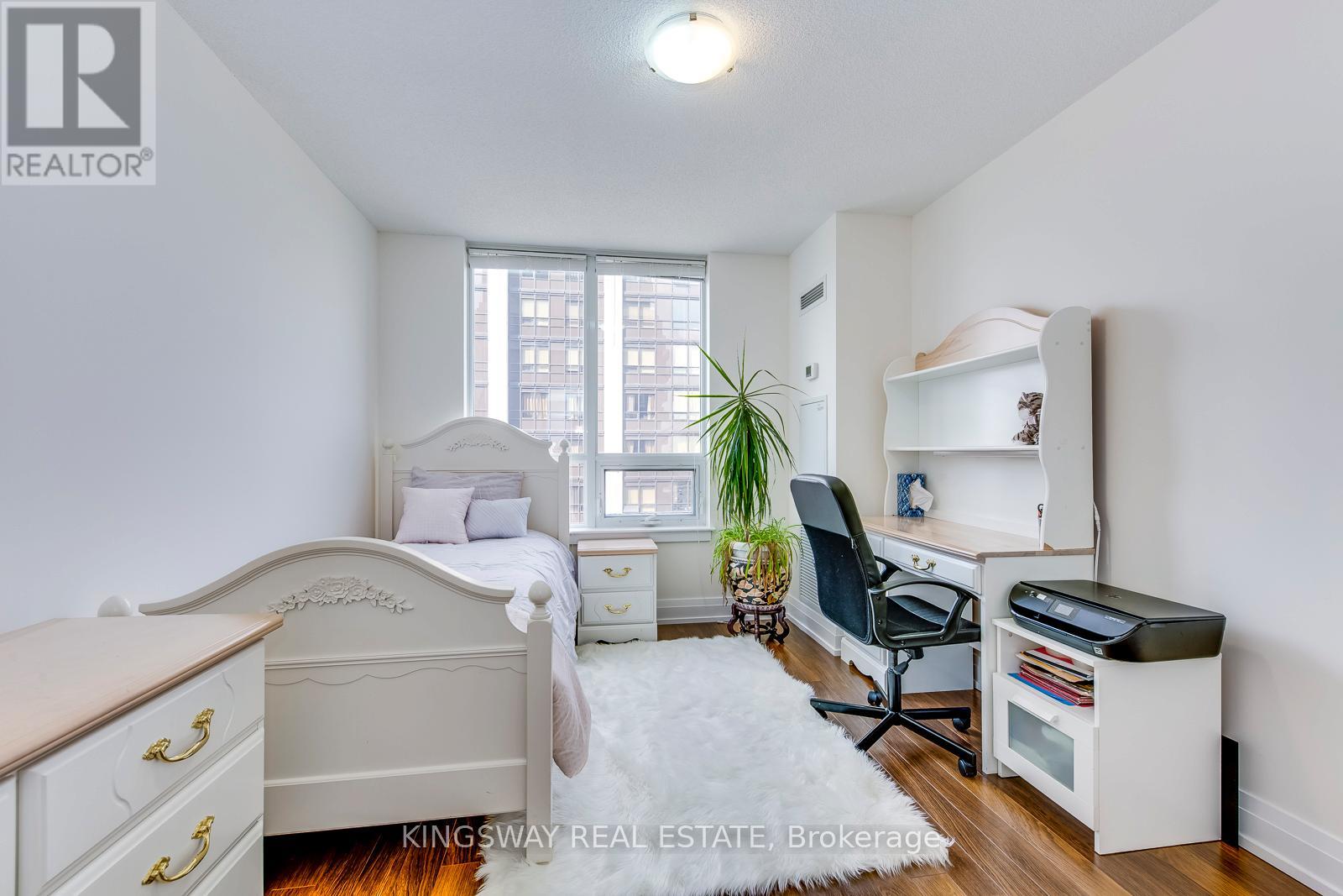 905 - 1060 Sheppard Avenue W, Toronto, Ontario  M3J 0G7 - Photo 19 - W12543564