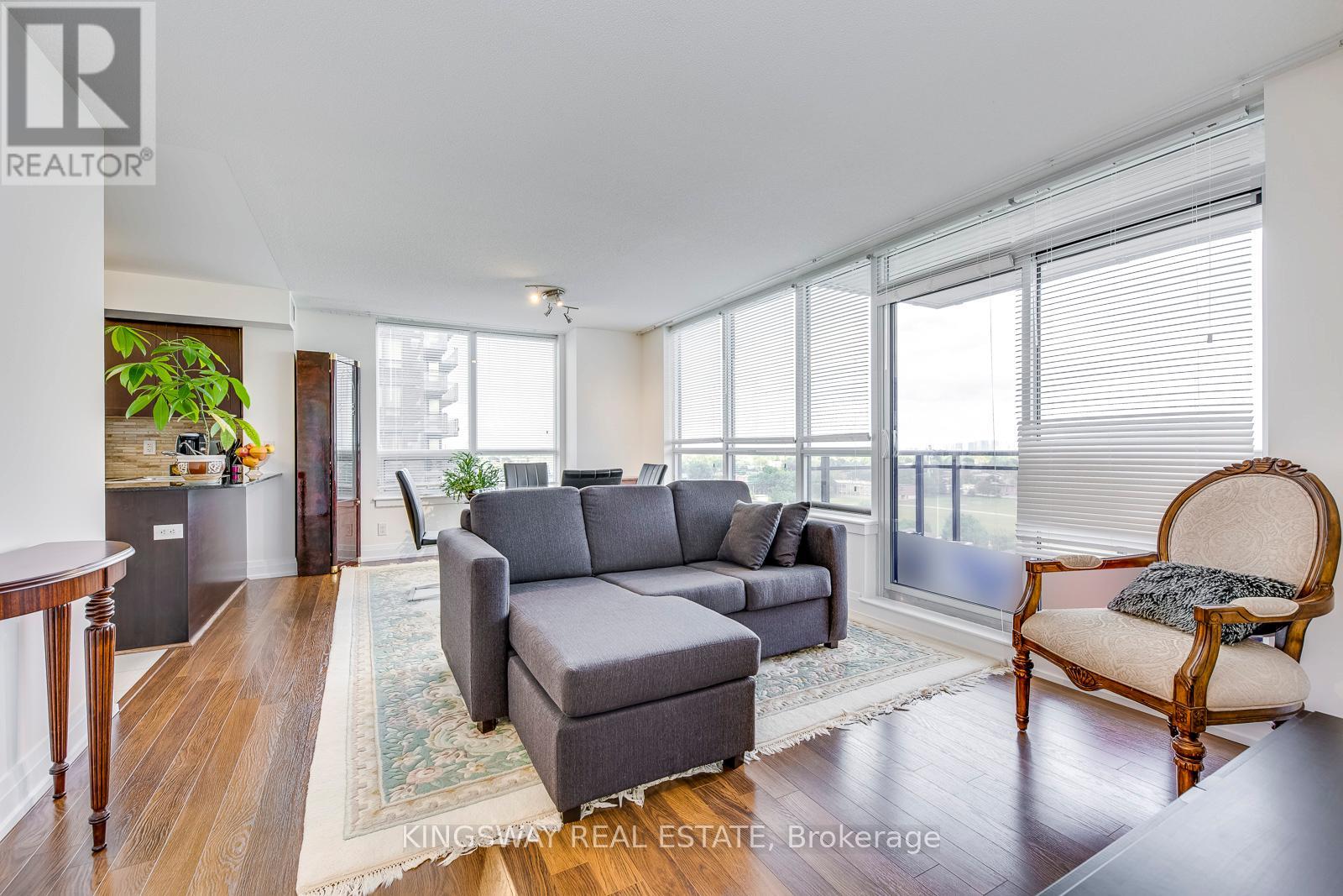 905 - 1060 Sheppard Avenue W, Toronto, Ontario  M3J 0G7 - Photo 8 - W12543564