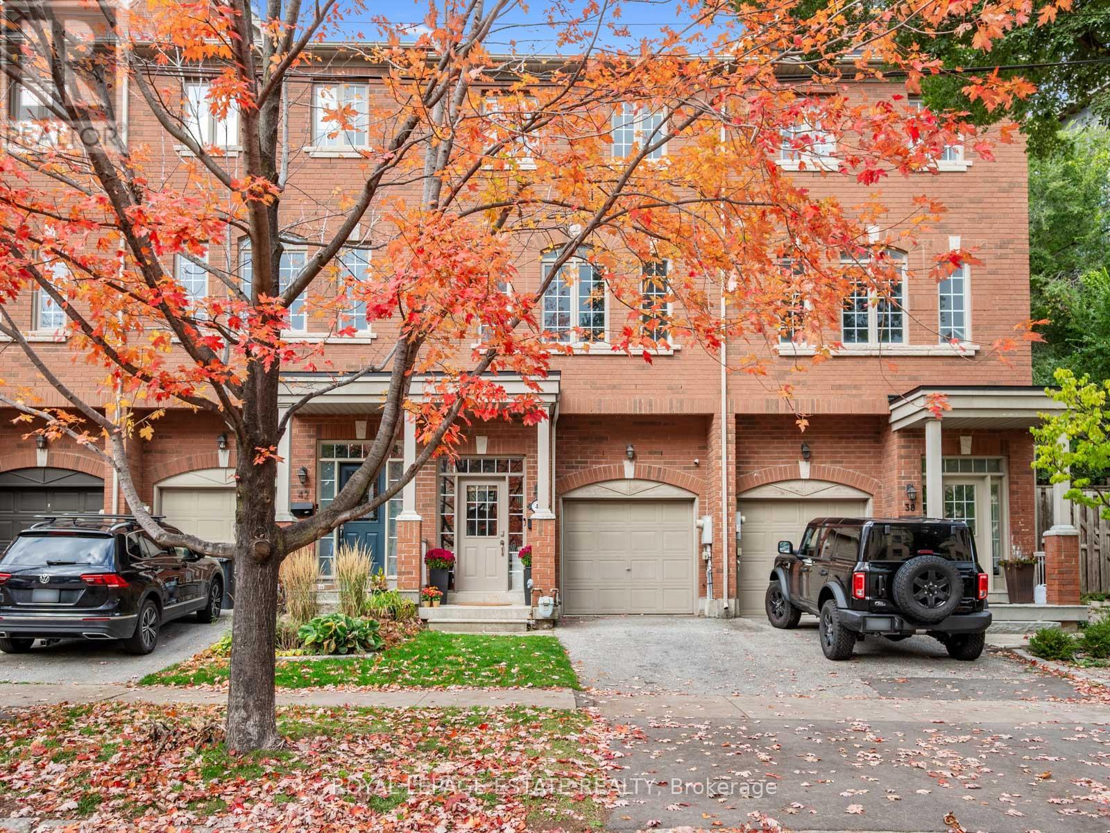 40 BELL MANOR DRIVE, Toronto, Ontario