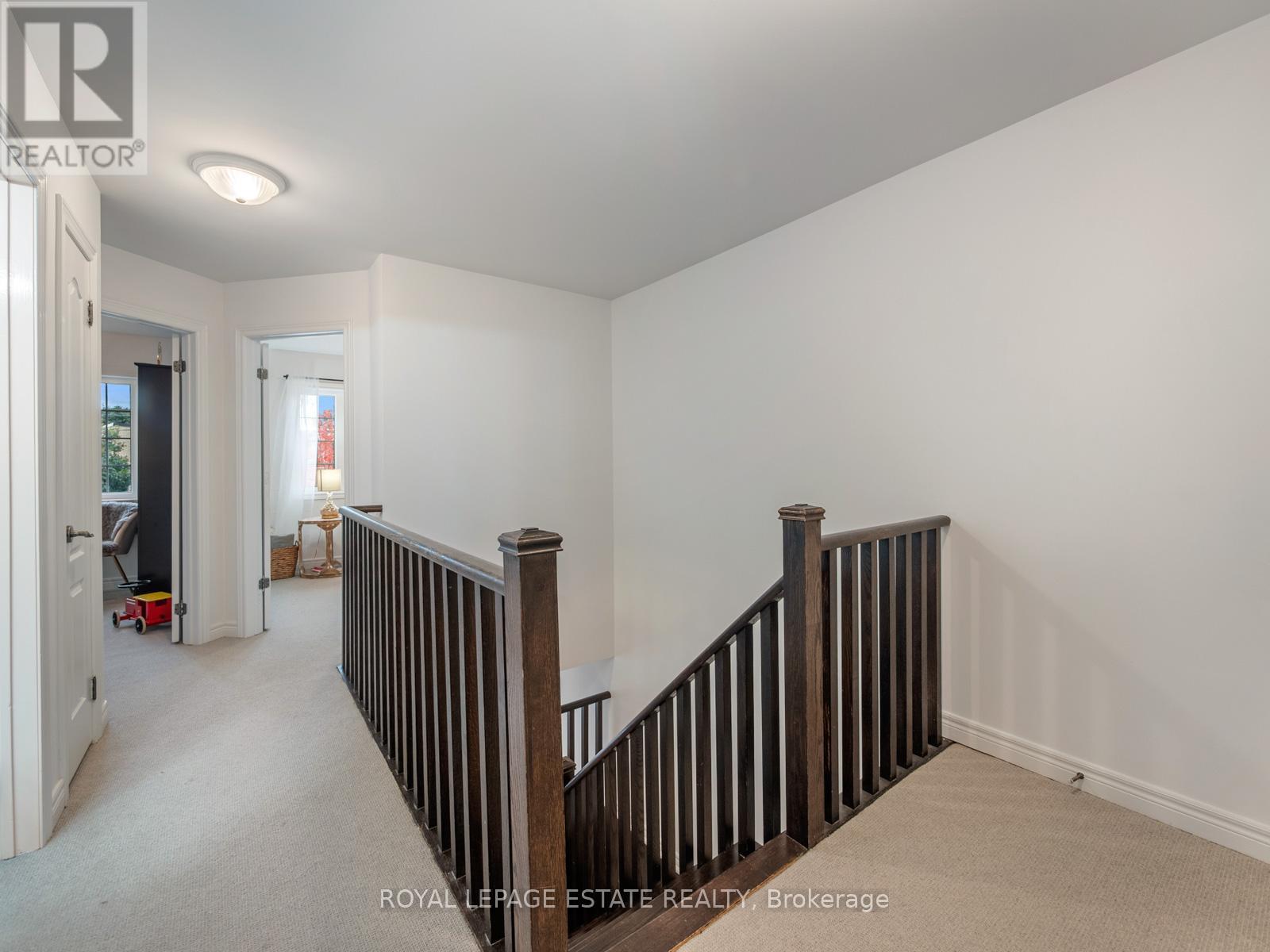 40 Bell Manor Drive, Toronto, Ontario  M8Y 0A4 - Photo 14 - W12543574
