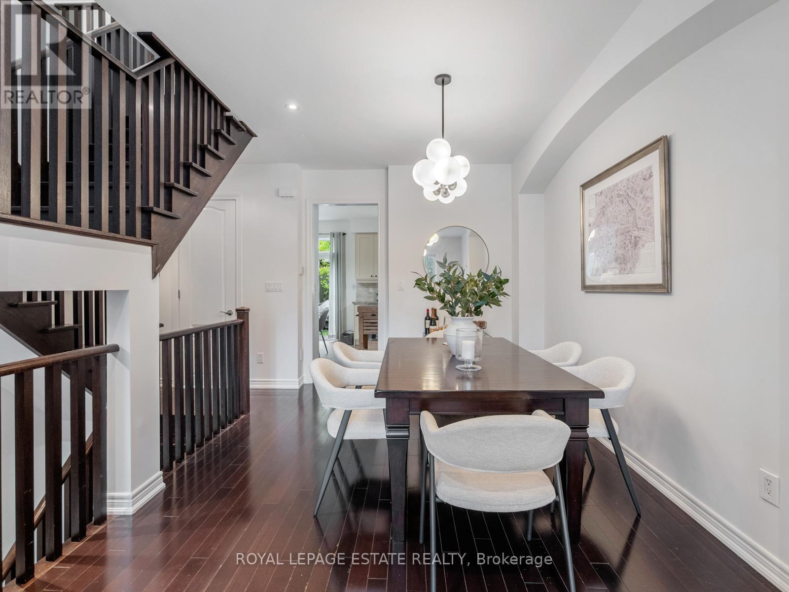 40 Bell Manor Drive, Toronto, Ontario  M8Y 0A4 - Photo 6 - W12543574