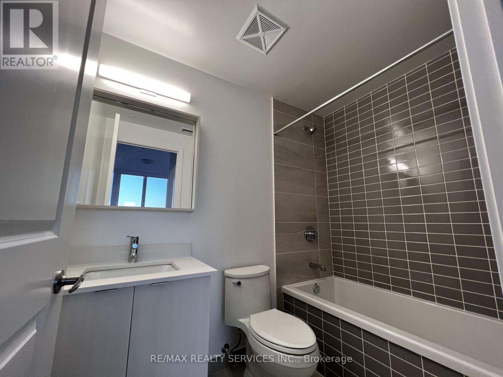 2209b - 4655 Metcalfe Avenue N, Mississauga, Ontario  L5M 0Z7 - Photo 10 - W12543588