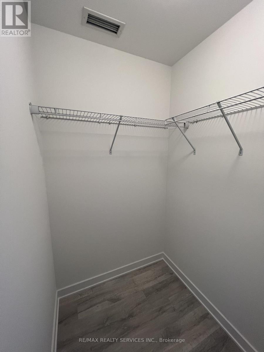 2209b - 4655 Metcalfe Avenue N, Mississauga, Ontario  L5M 0Z7 - Photo 14 - W12543588