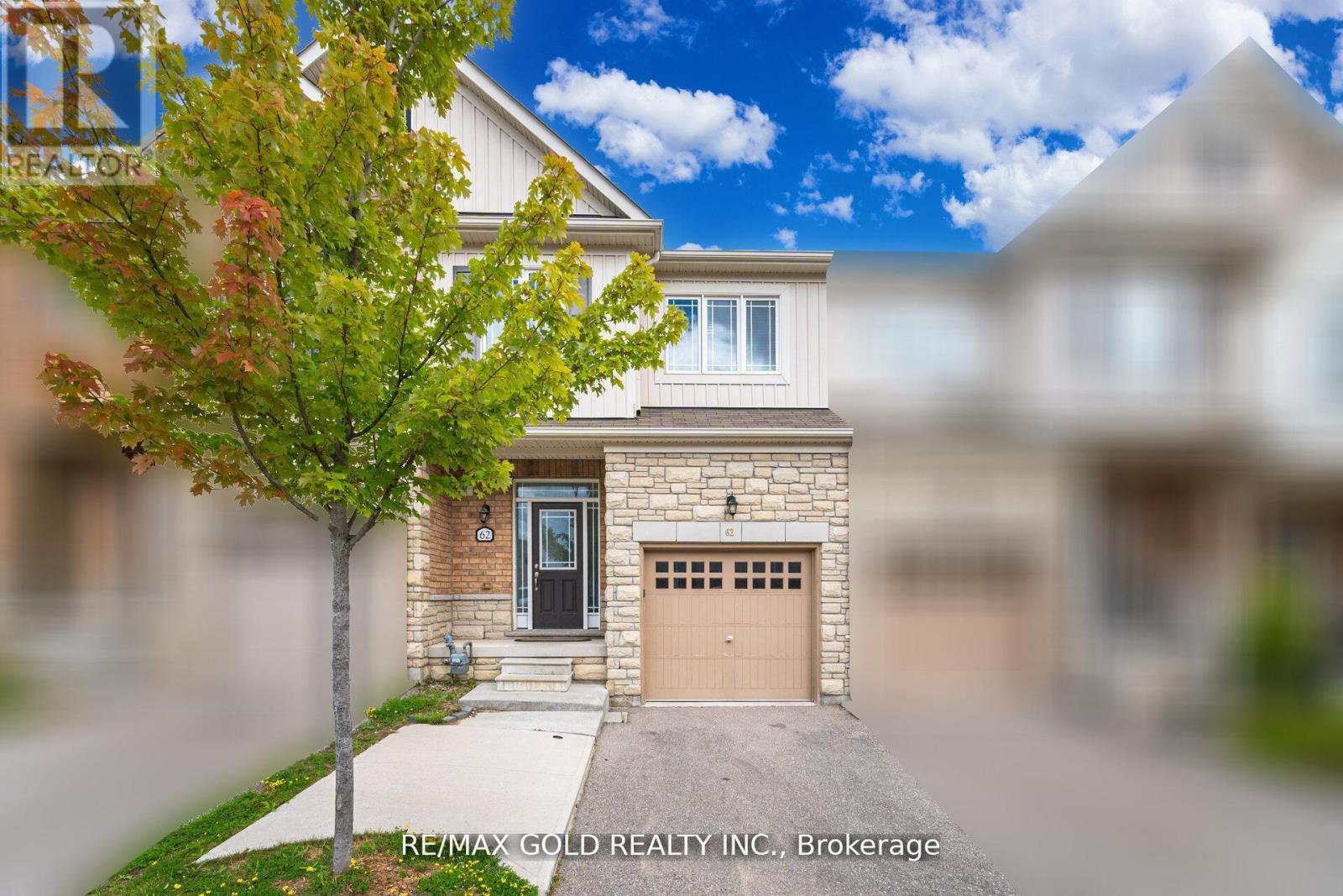 62 Valley Lane, Caledon, Ontario  L7C 4A7 - Photo 2 - W12543608