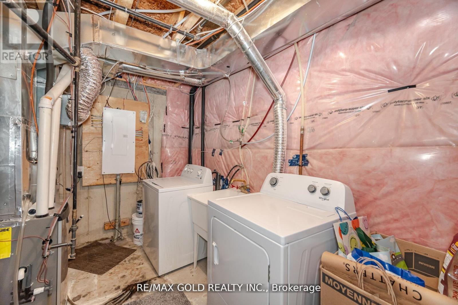 62 Valley Lane, Caledon, Ontario  L7C 4A7 - Photo 38 - W12543608