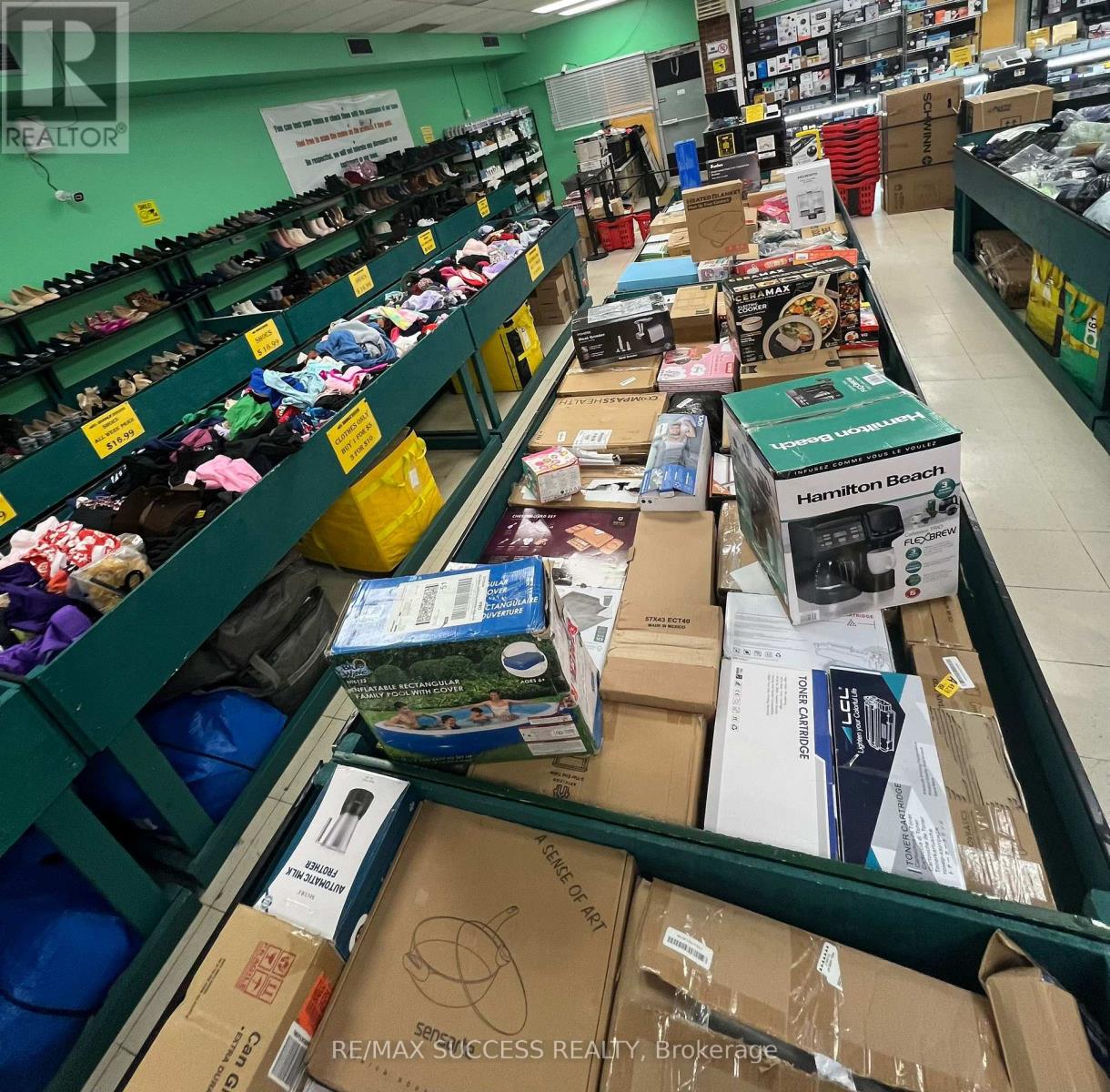 9 - 120 Welland Avenue, St. Catharines, Ontario  L2R 2N4 - Photo 3 - X12543610