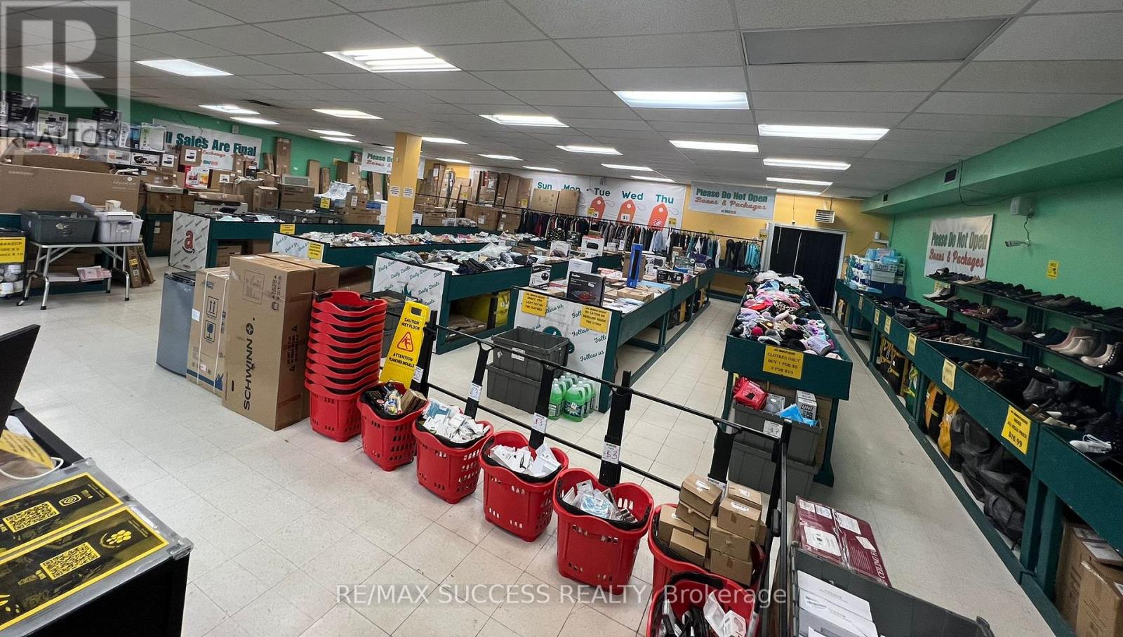 9 - 120 Welland Avenue, St. Catharines, Ontario  L2R 2N4 - Photo 4 - X12543610