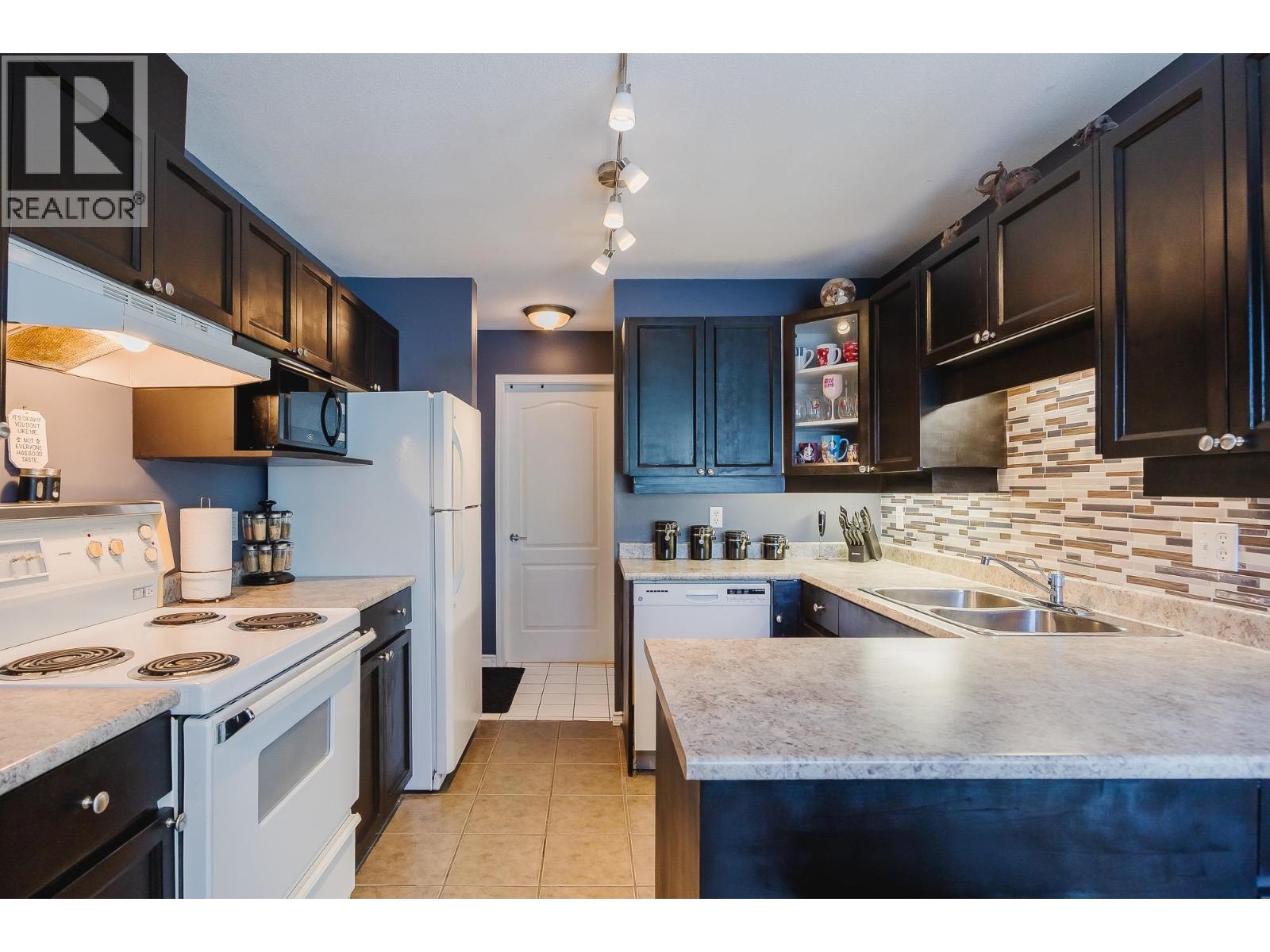 201 22722 Lougheed Highway, Maple Ridge, British Columbia  V2X 2V6 - Photo 13 - R3067395