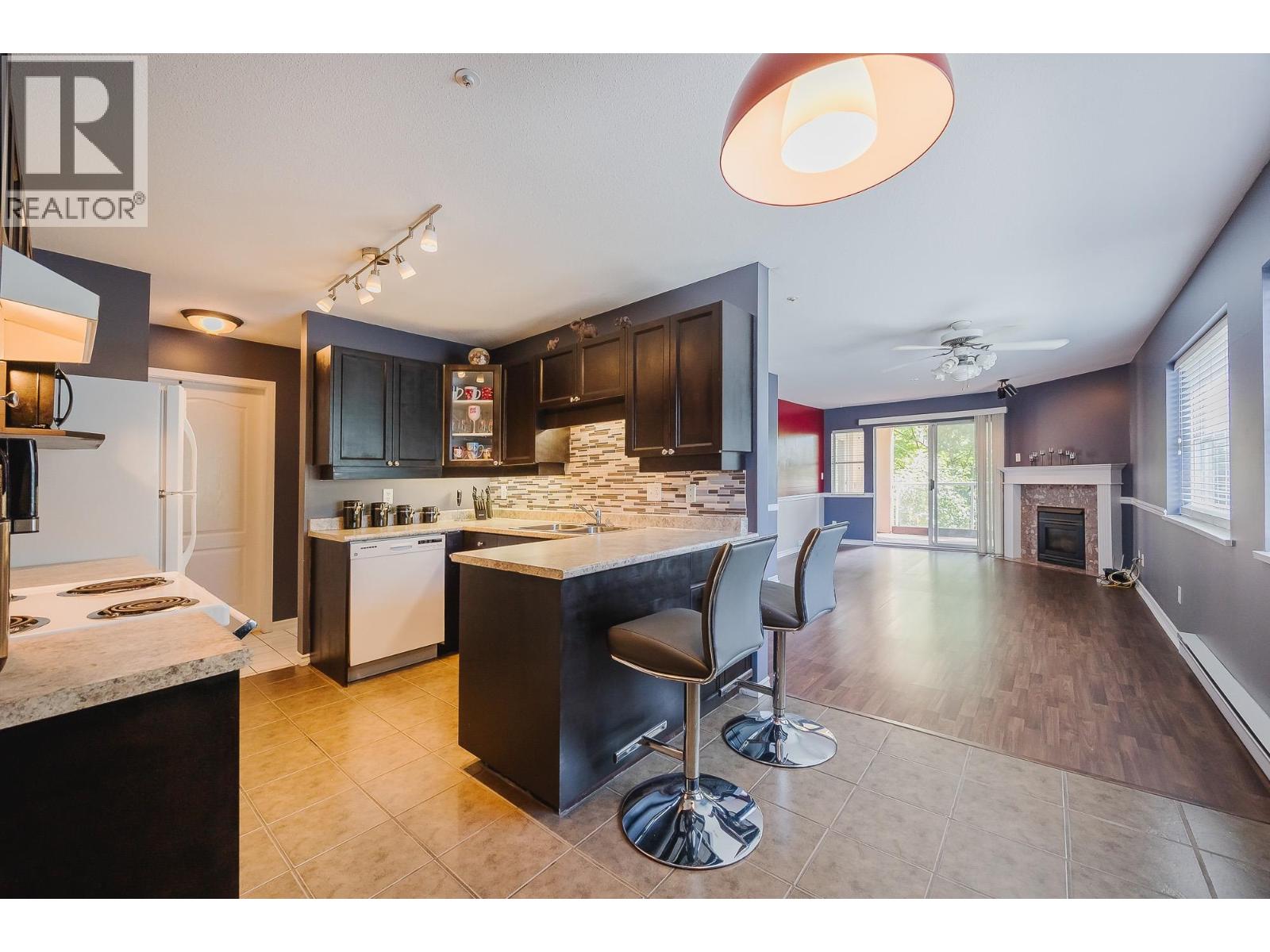 201 22722 Lougheed Highway, Maple Ridge, British Columbia  V2X 2V6 - Photo 14 - R3067395