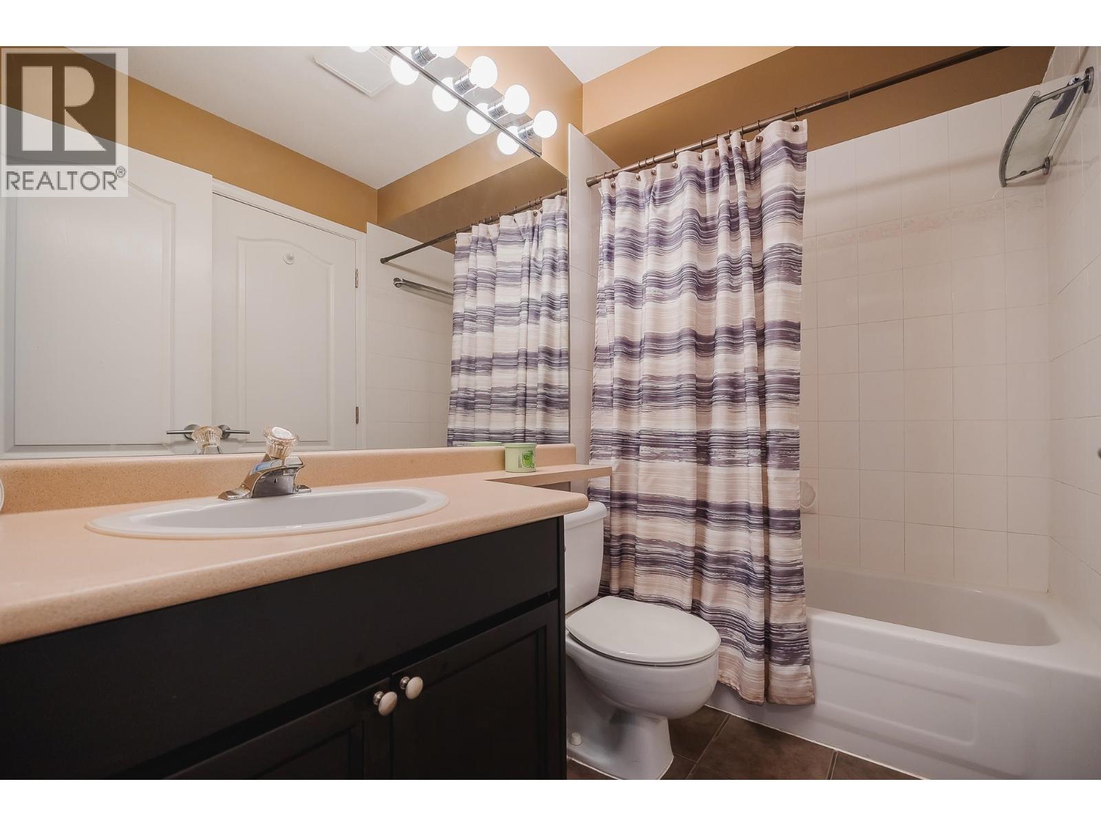 201 22722 Lougheed Highway, Maple Ridge, British Columbia  V2X 2V6 - Photo 21 - R3067395