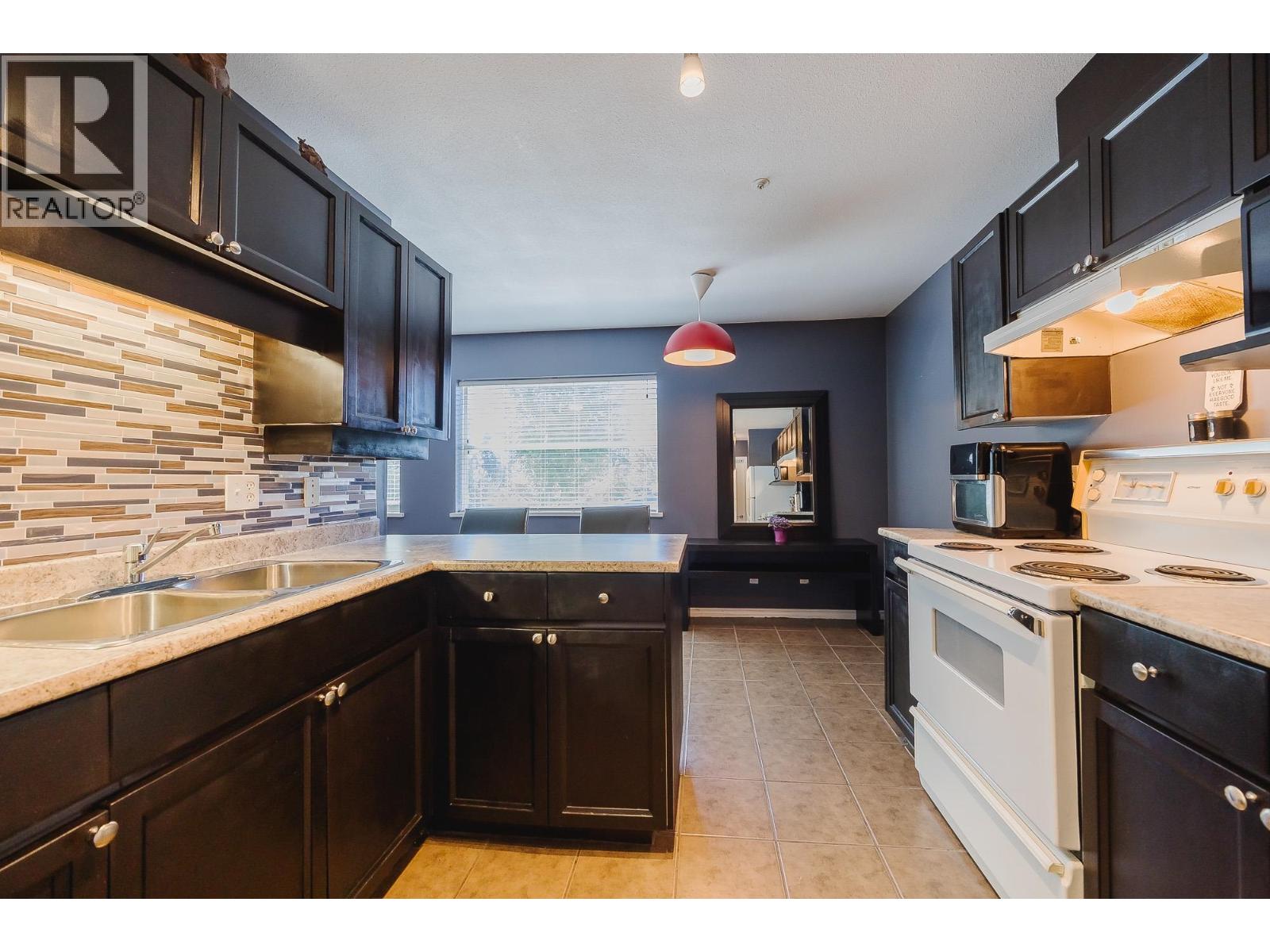 201 22722 Lougheed Highway, Maple Ridge, British Columbia  V2X 2V6 - Photo 9 - R3067395