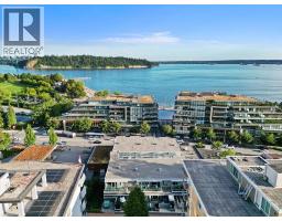 301 1331 MARINE DRIVE