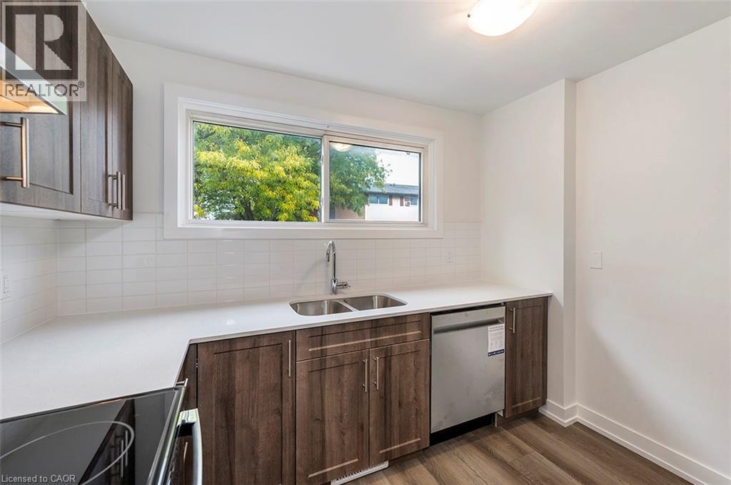 65 Woodman Drive N, Hamilton, Ontario  L8H 2M5 - Photo 10 - 40788230