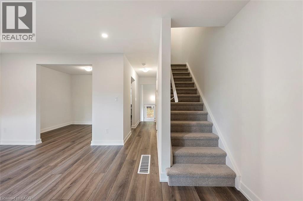 65 Woodman Drive N, Hamilton, Ontario  L8H 2M5 - Photo 18 - 40788230