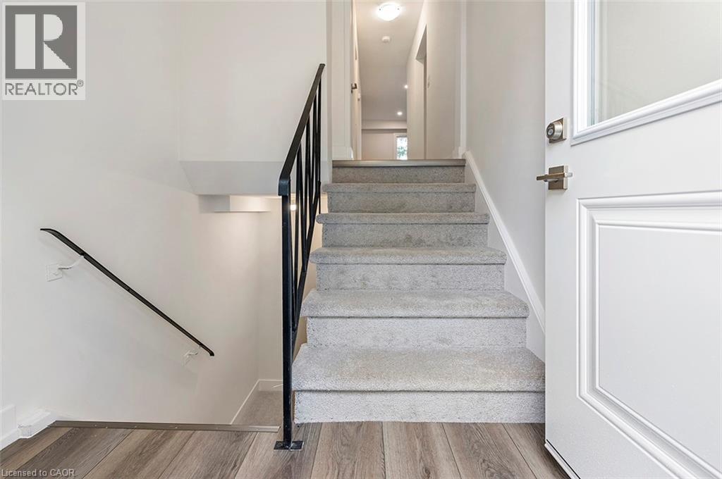 65 Woodman Drive N, Hamilton, Ontario  L8H 2M5 - Photo 2 - 40788230