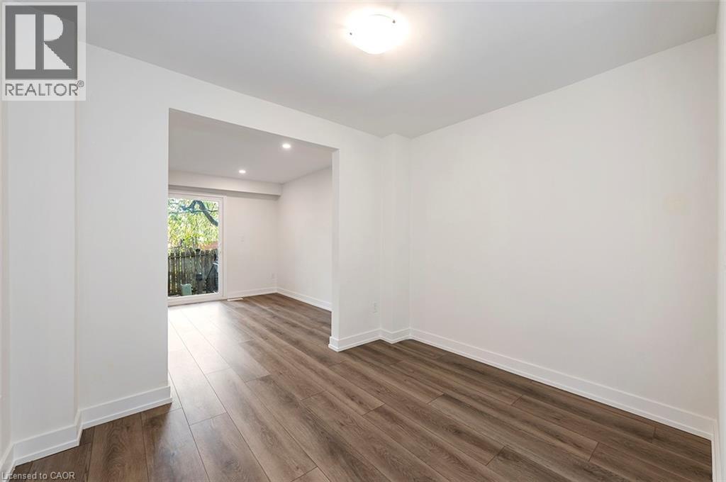 65 Woodman Drive N, Hamilton, Ontario  L8H 2M5 - Photo 9 - 40788230