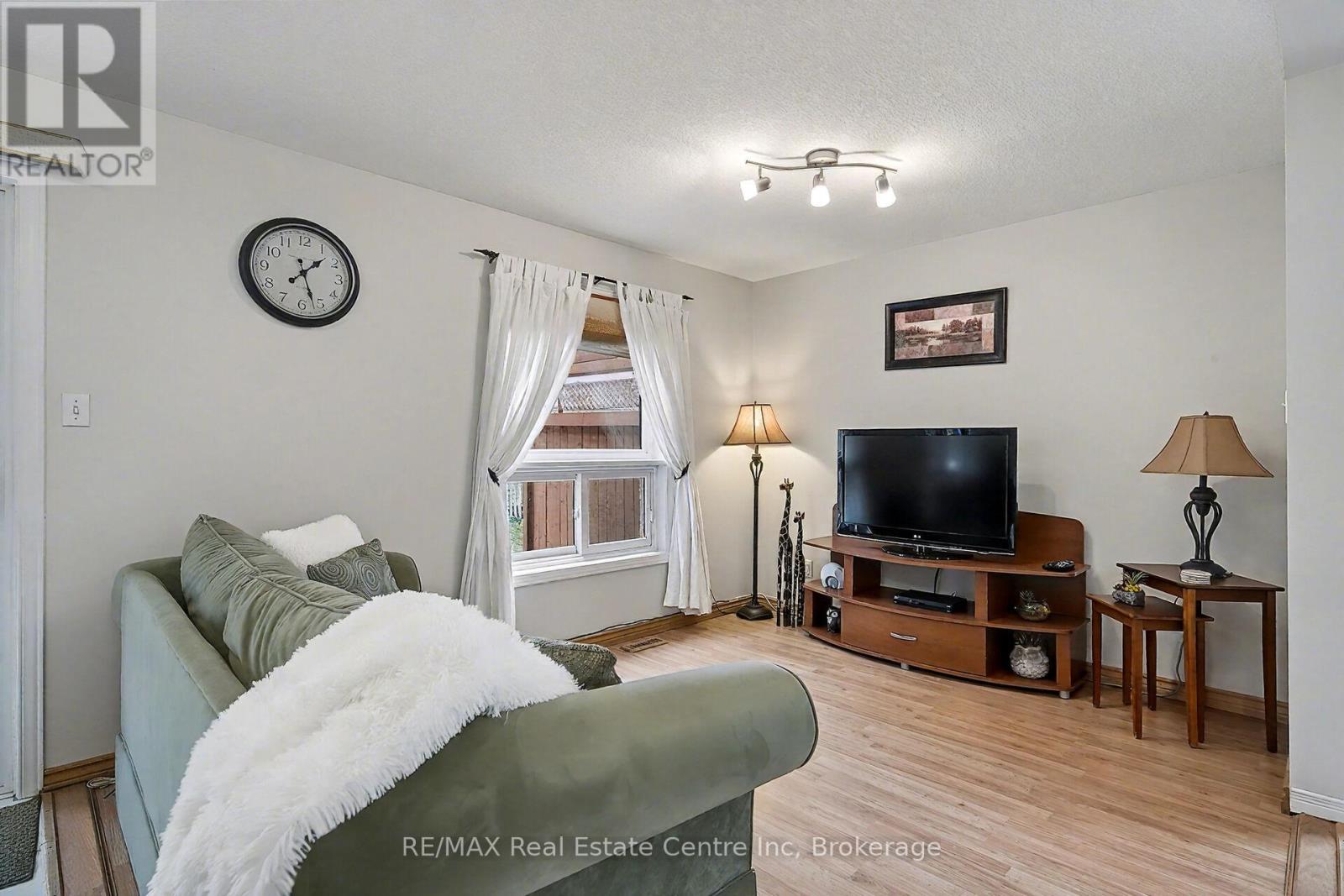 31 Gibb Street, Cambridge, Ontario  N3C 4C2 - Photo 11 - X12543646