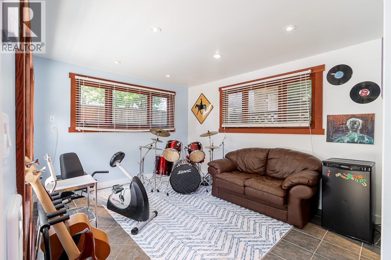 23035 117 Avenue, Maple Ridge, British Columbia  V2X 2K3 - Photo 14 - R3047381