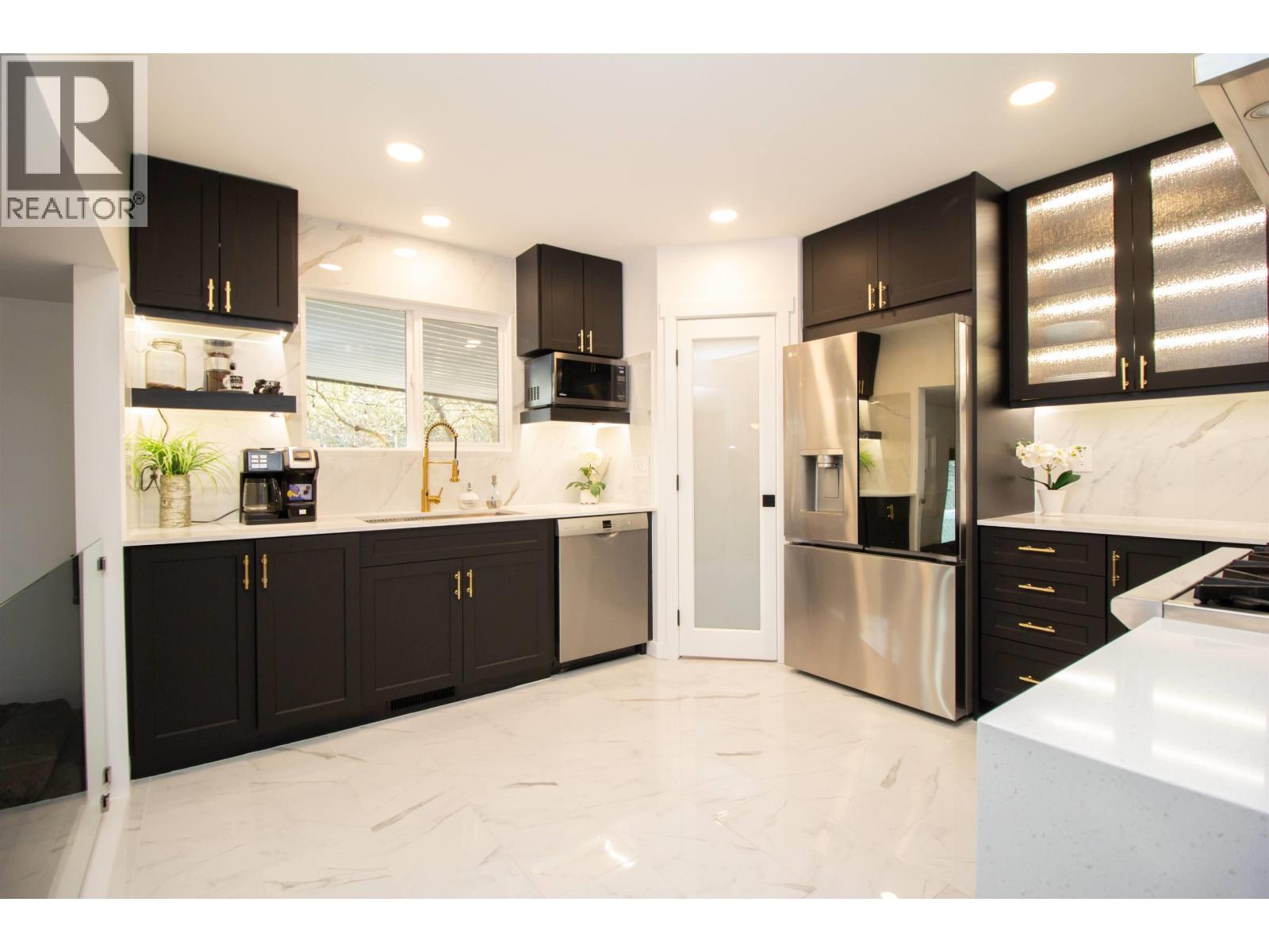 11279 Harrison Street, Maple Ridge, British Columbia  V2X 9P6 - Photo 11 - R3067088